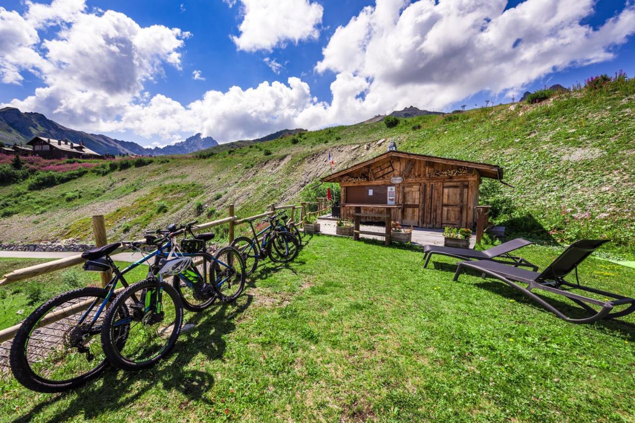 Hotel 3 Etoiles -Restaurant Le Pilatus Courchevel Exterior photo